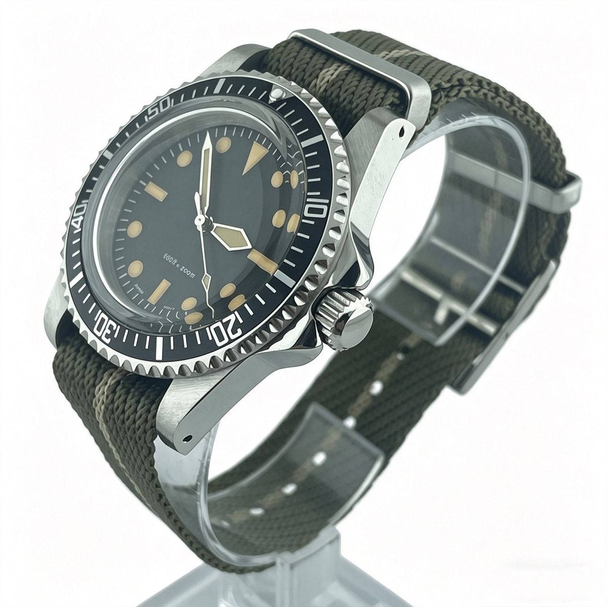 39.5mm Diver Retro Watch No Ca - огляд і ціна Tropic Strap Vintage